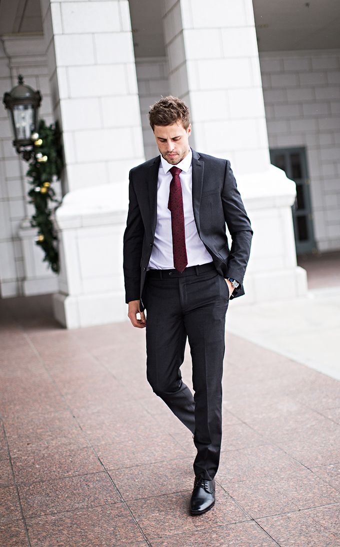 Men's Holiday Suit 