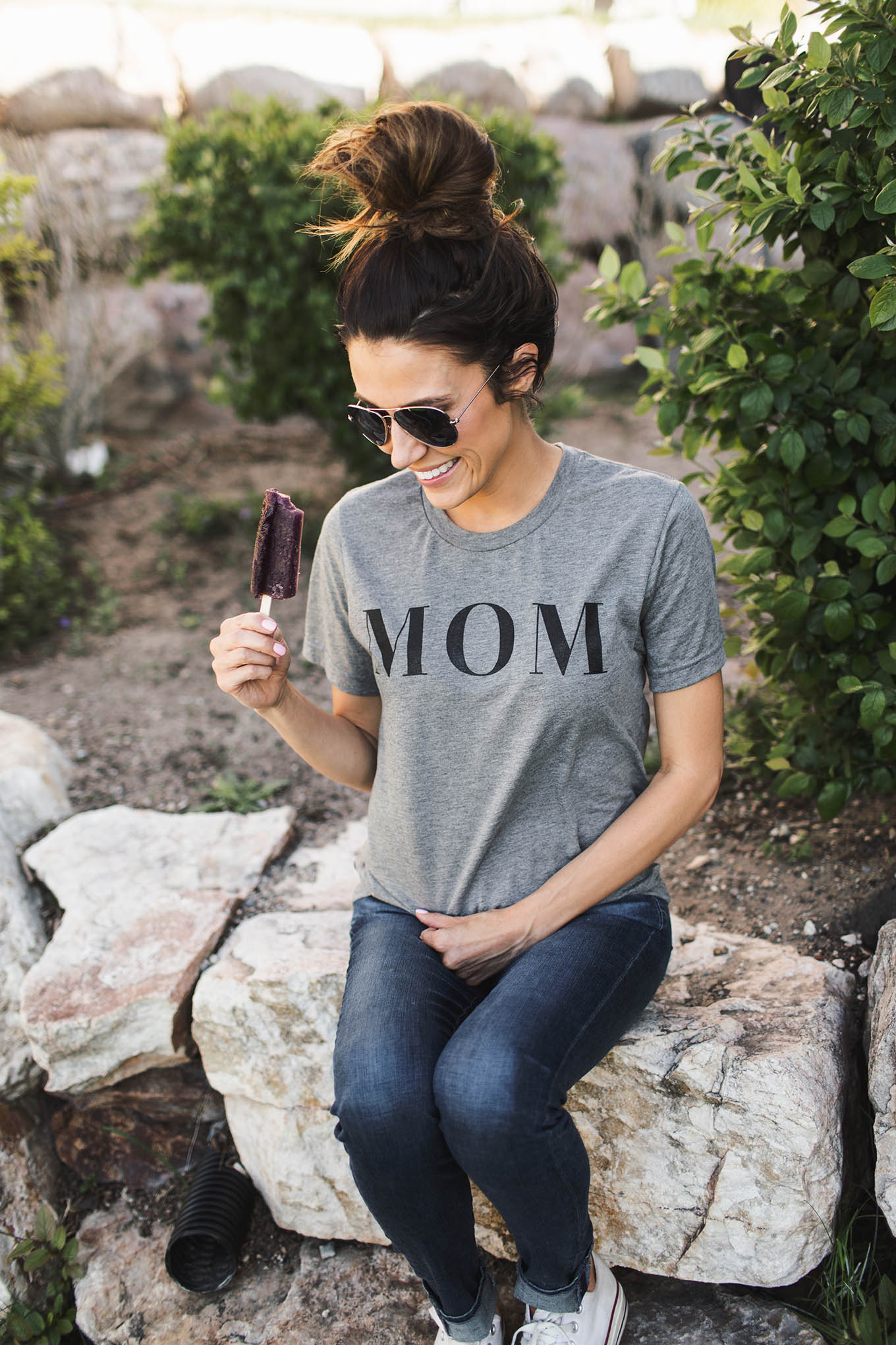 MOM t-shirt