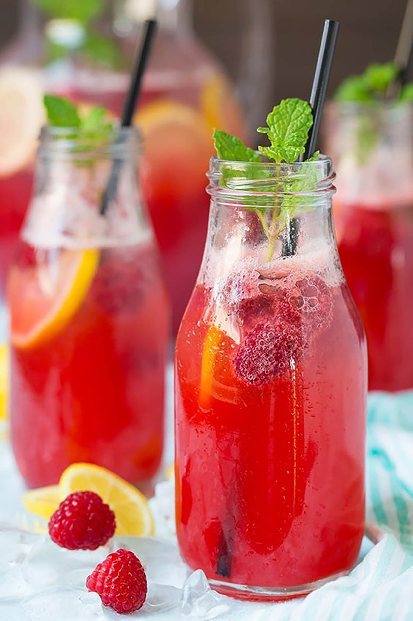 raspberry lemonade spritzer