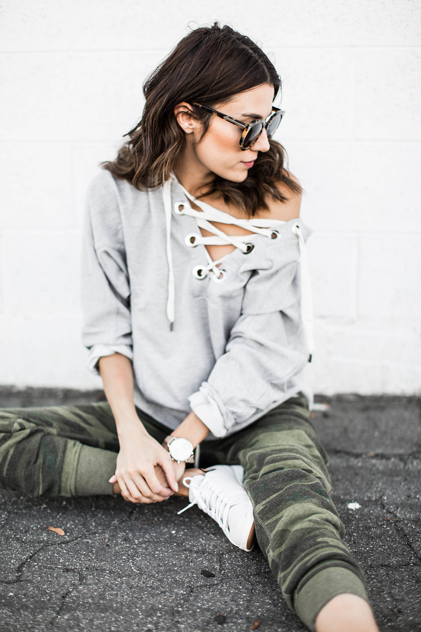 hello fashion lace-up sweatshirt