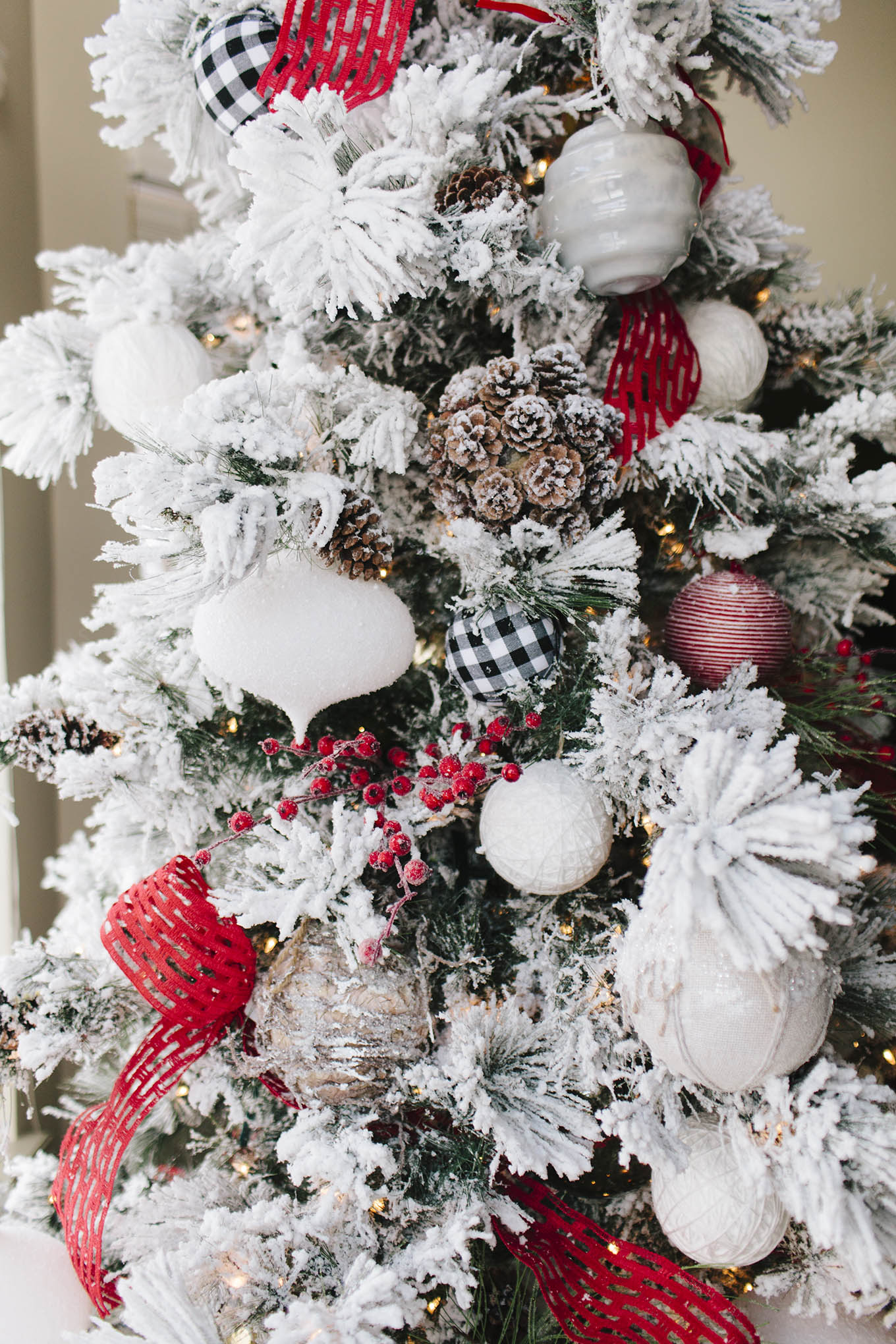 pretty christmas tree ornaments