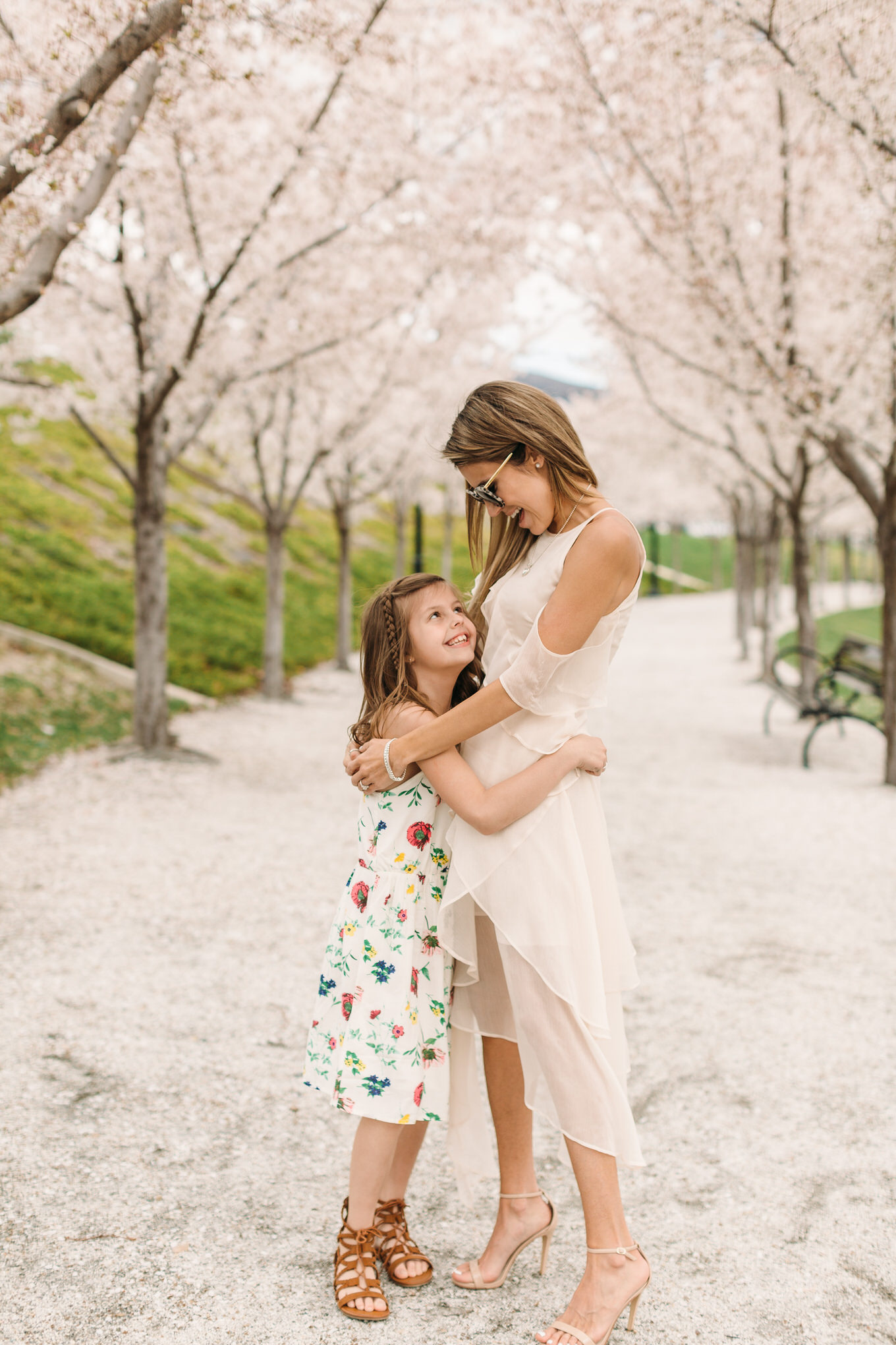 mom and daughter