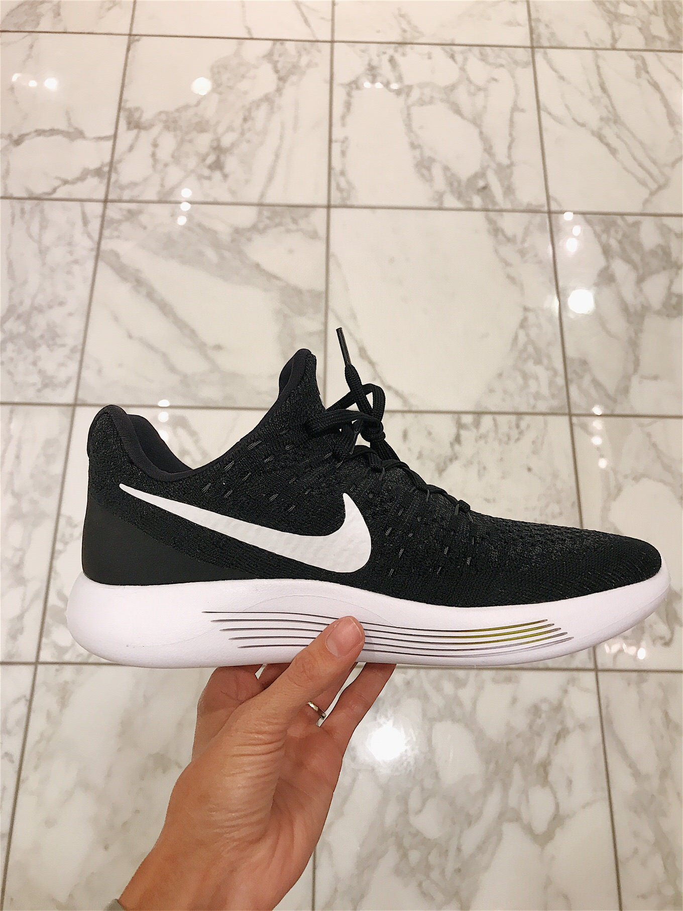 women's nike sneakers