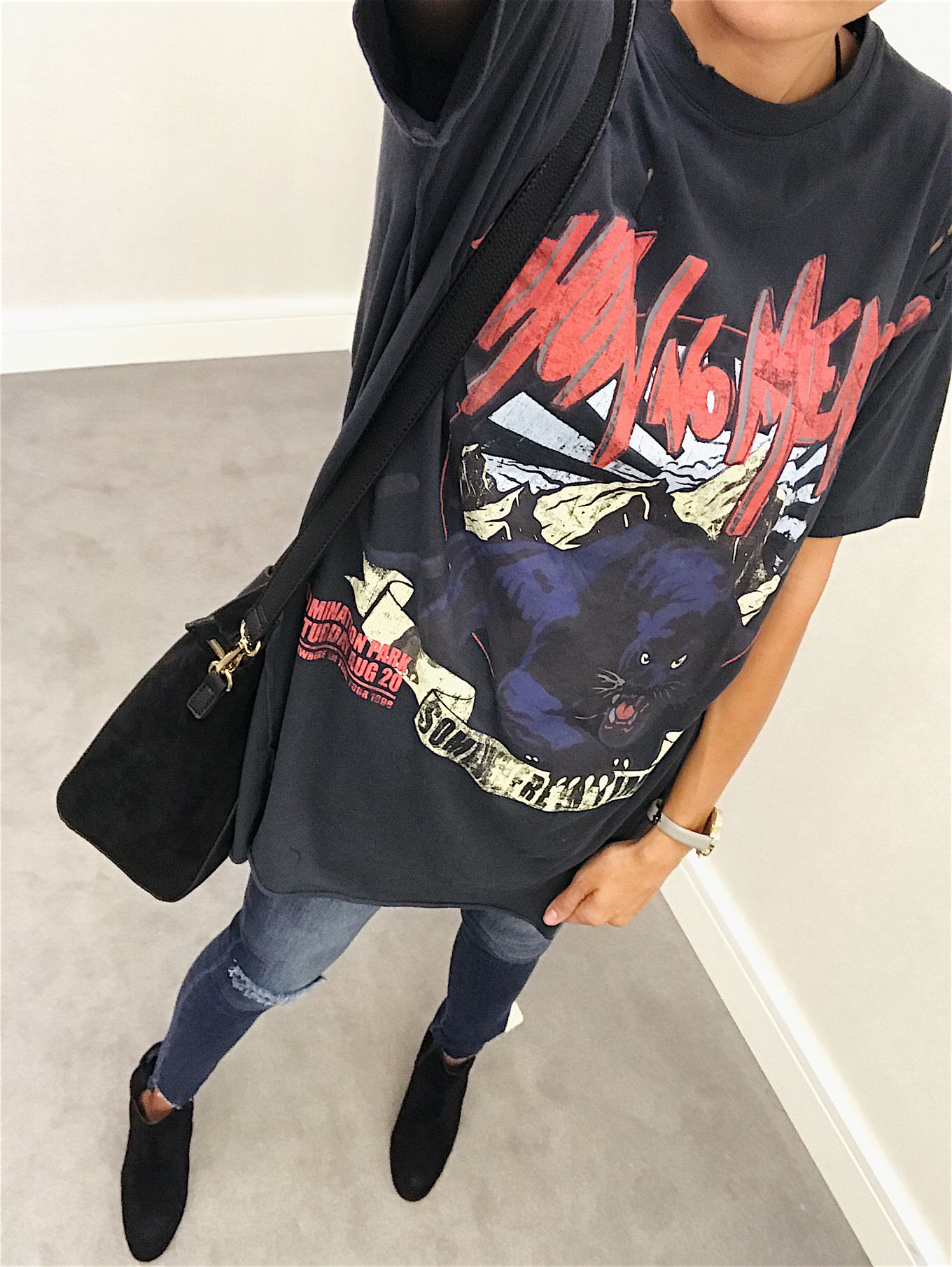 graphic tee style