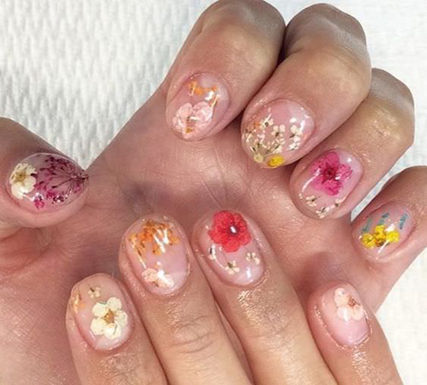 floral nails