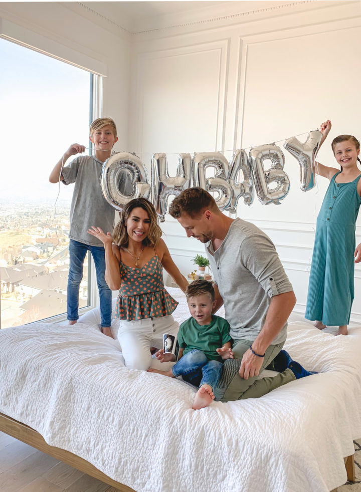 family pregnancy announcement