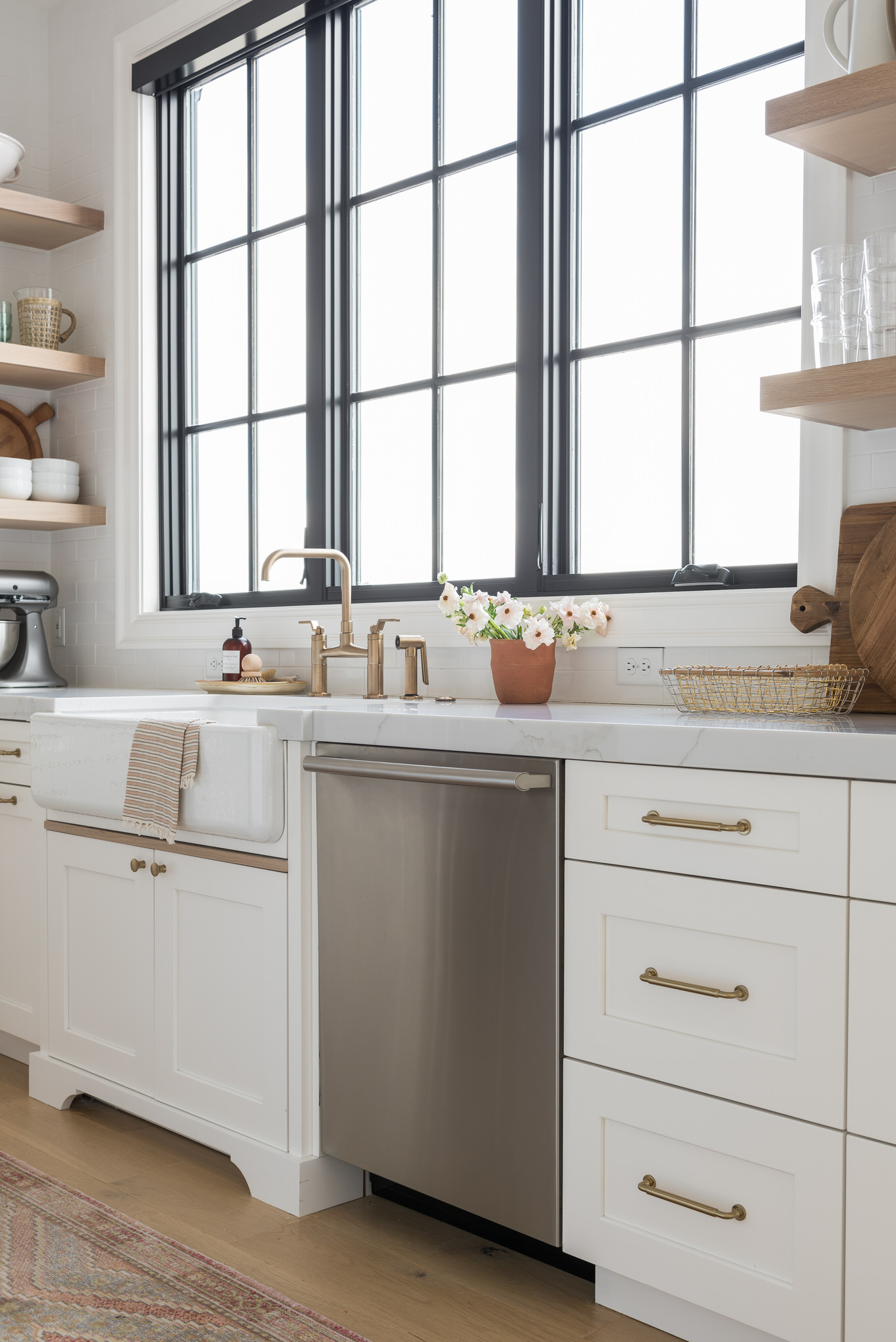 modern farmhouse kitchen