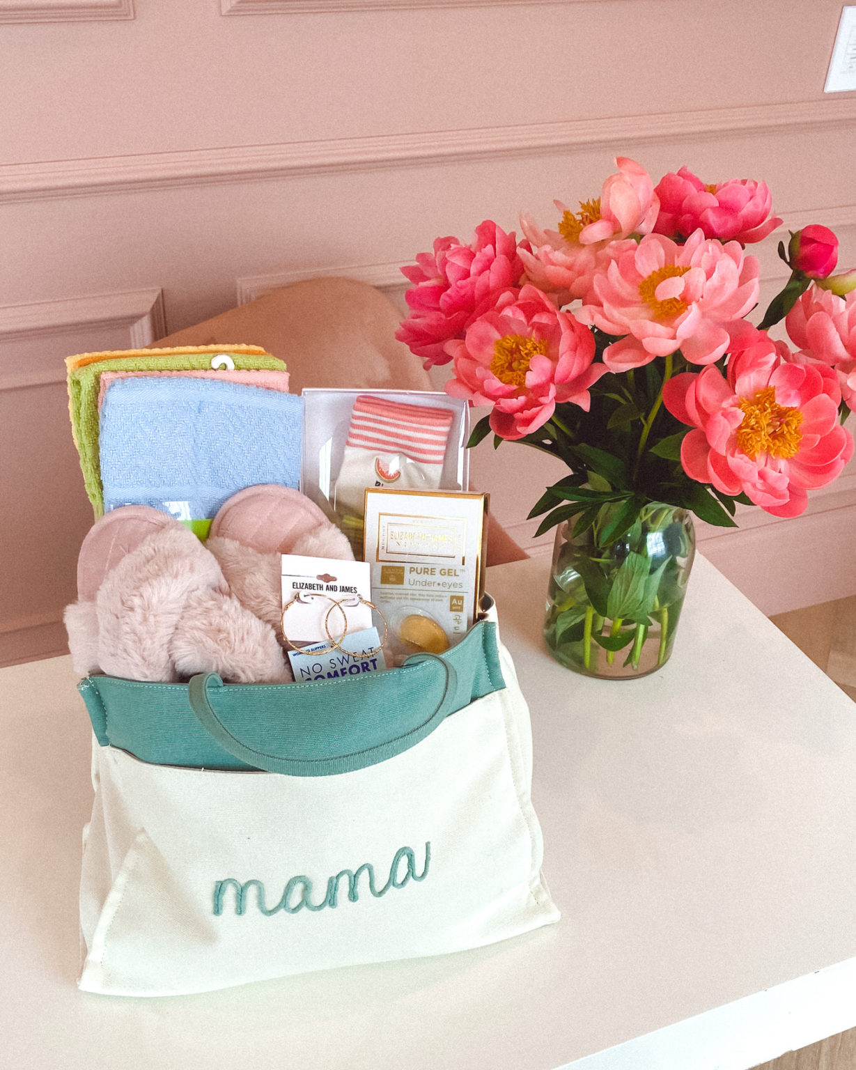 Mother's Day Gift Bag Ideas Mom Will Love Hello Fashion