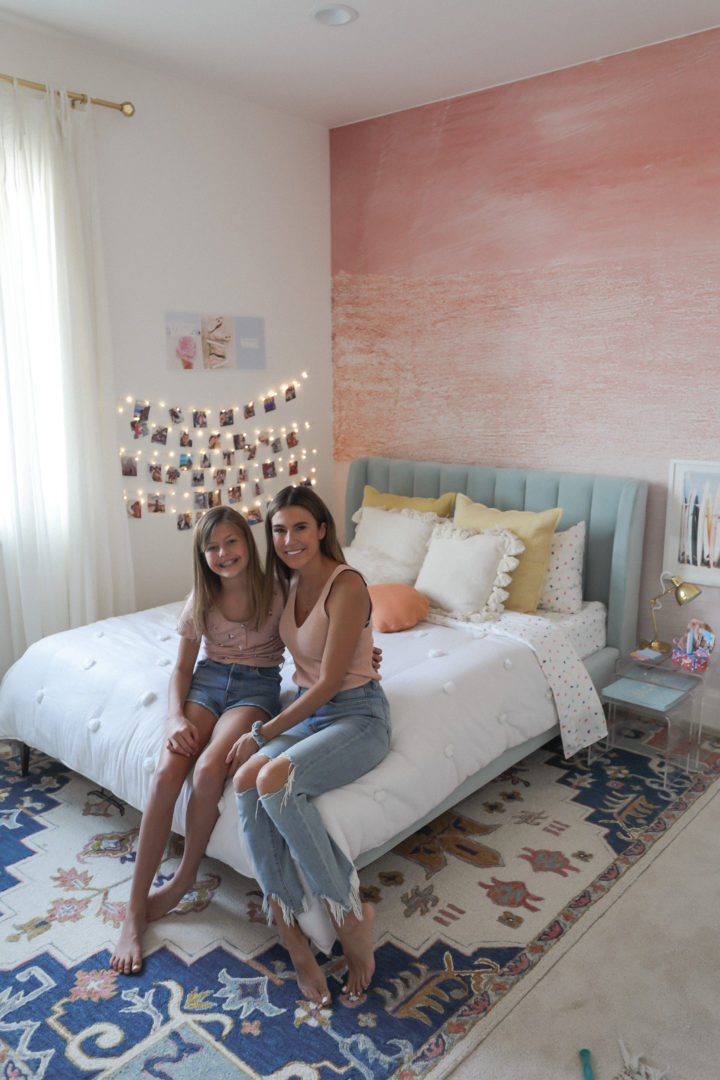 mom and daughter