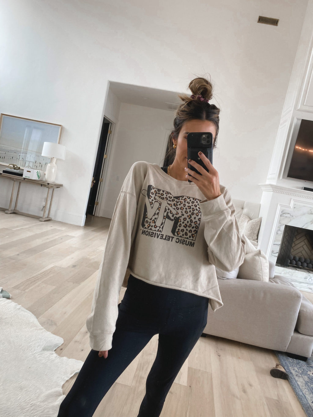 MTV sweatshirt