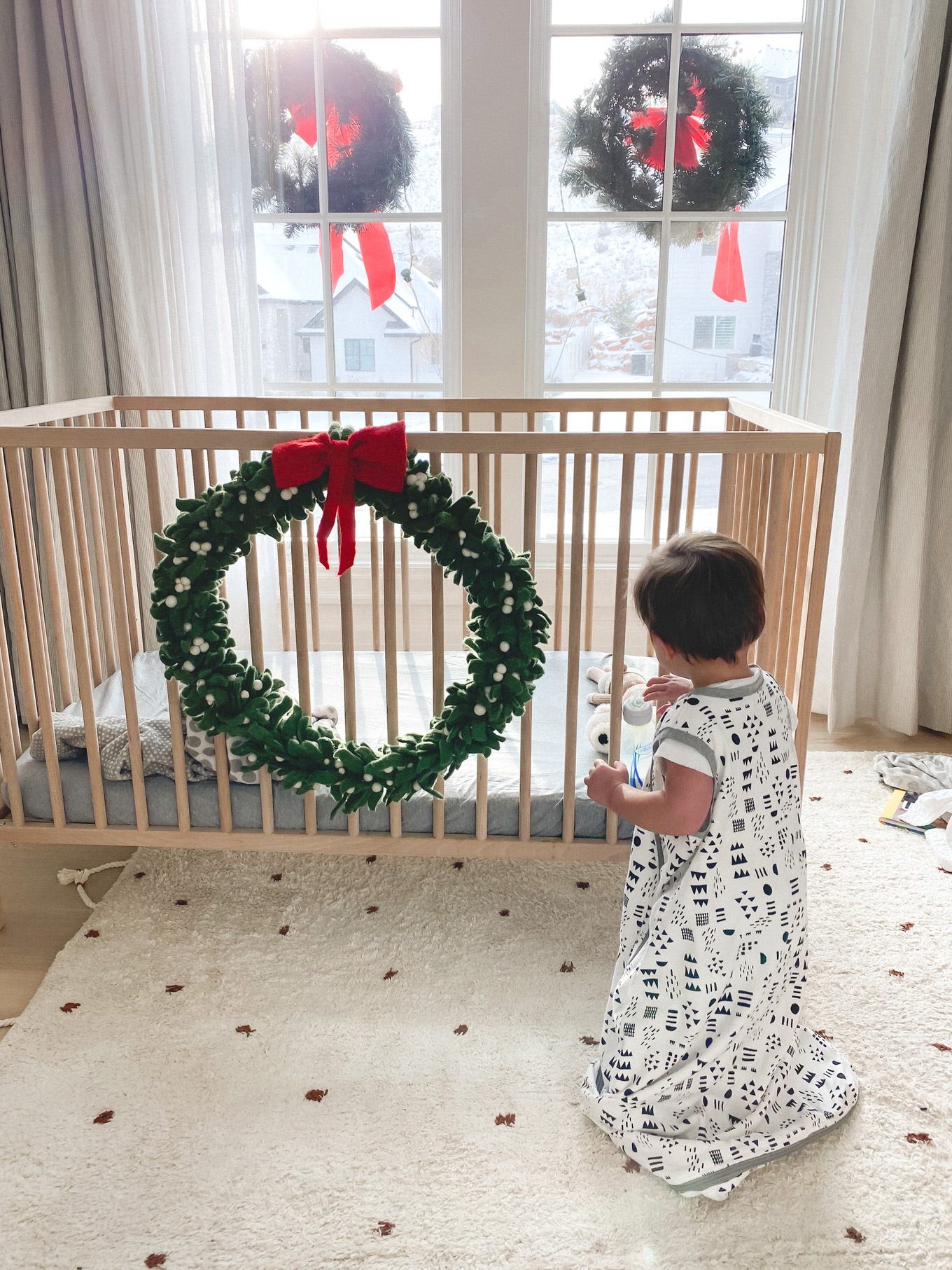 baby in crib 