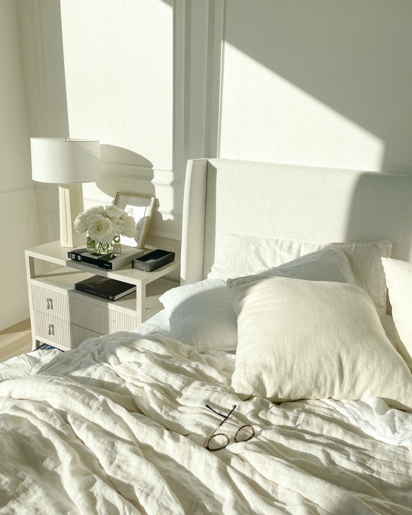 5 Ways To Make Your Bedroom Feel Like A Spa | Hello Fashion