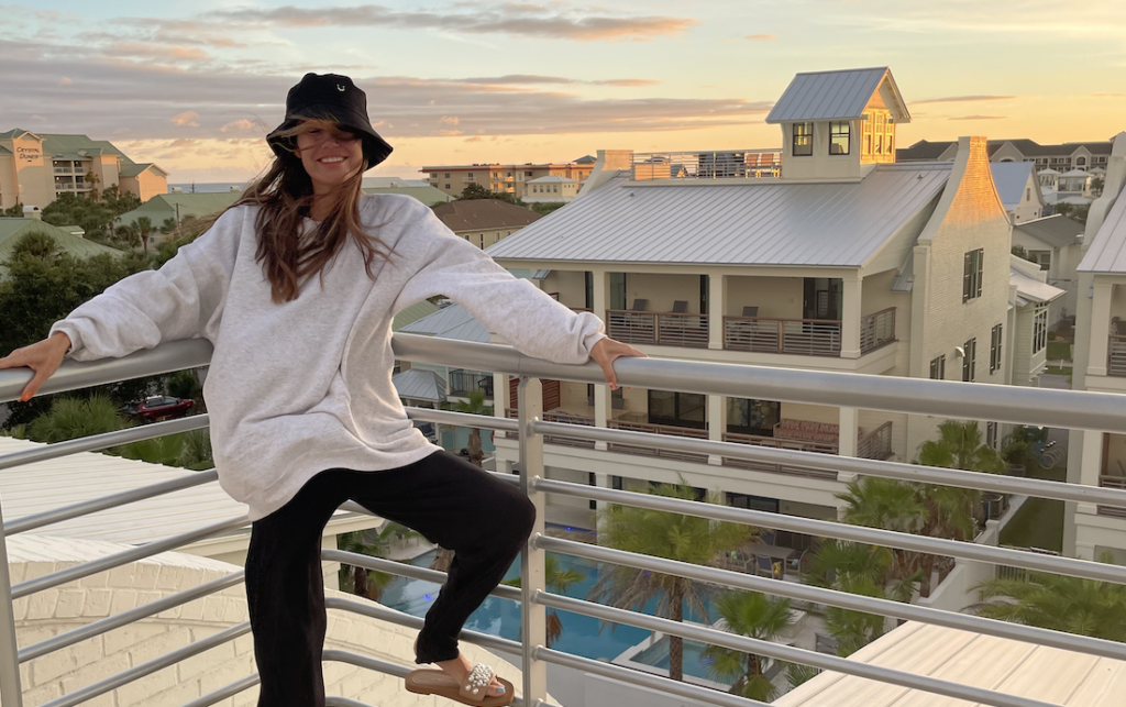 https://www.hellofashionblog.com/wp-content/uploads/2021/09/Screen-Shot-2021-09-02-at-1.02.59-PM-1-e1630602809482-1024x643.png