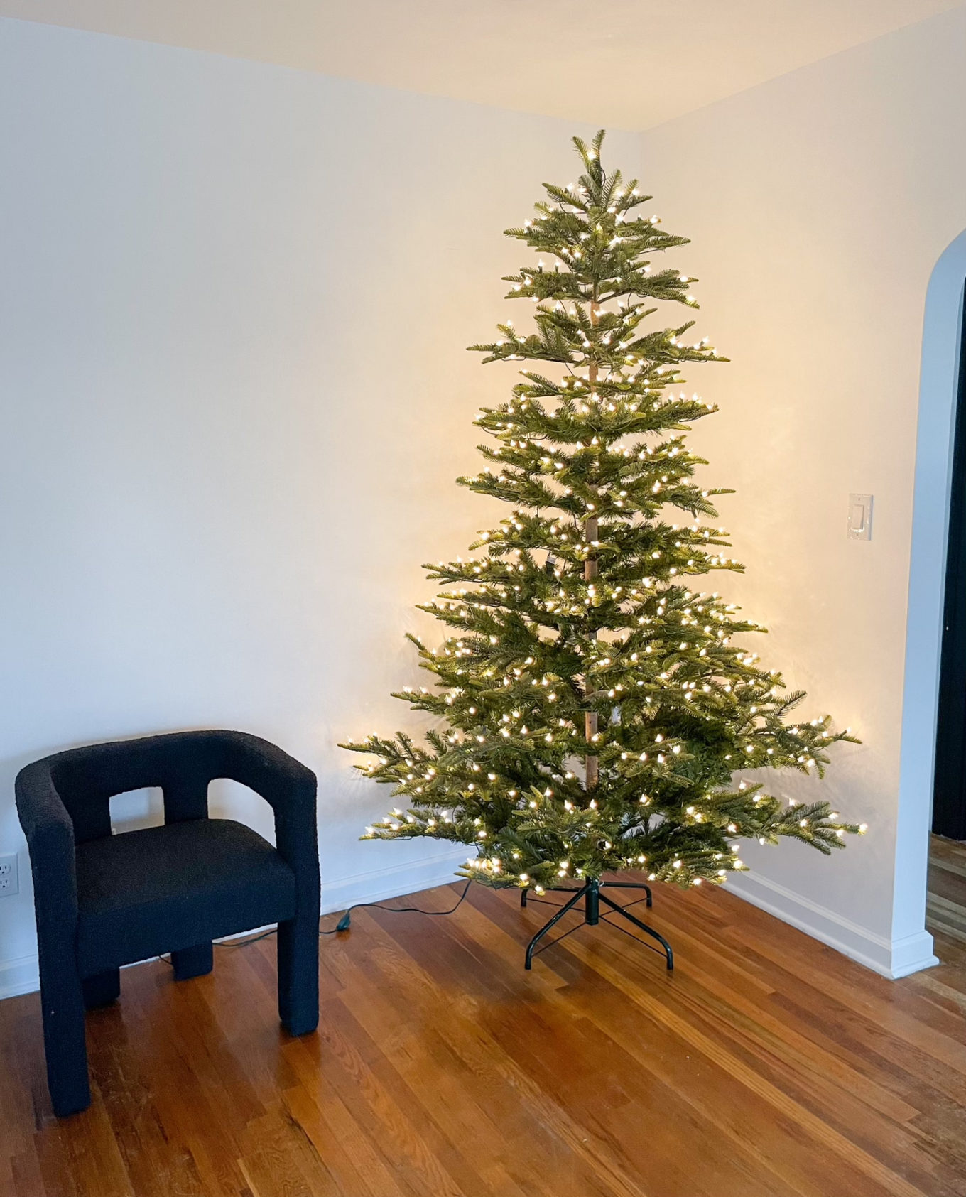 amazon Christmas tree, green tree, holiday decor, stinking tree, Christmas tree